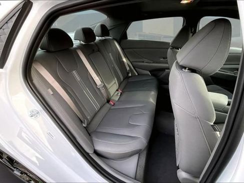 New 2026 Hyundai Elantra SEL Sport Premium FWD image 13
