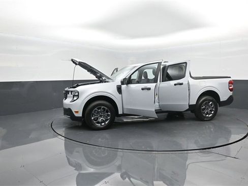 New 2026 Ford Maverick XLT image 40