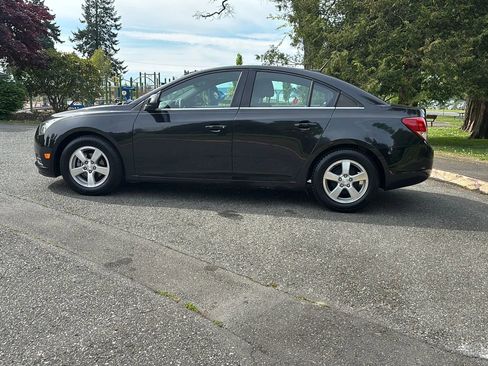 Used 2014 Chevrolet Cruze LT w/ Technology Package FWD image 9