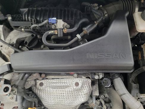 Used 2018 Nissan Rogue SL w/ Premium Package image 30