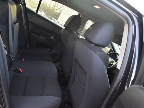 Used 2016 Chevrolet Cruze LT image 16