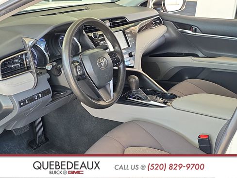 Used 2020 Toyota Camry LE FWD image 10