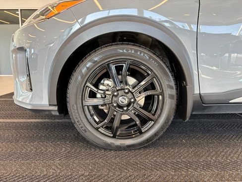Used 2021 Nissan Kicks SR w/ SR Premium Package FWD image 12