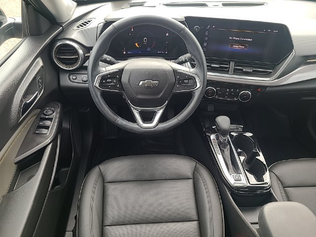 Used 2025 Chevrolet Trax ACTIV w/ Sunroof Package FWD image 26