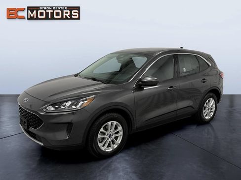 Used 2020 Ford Escape SE AWD/4WD image 1