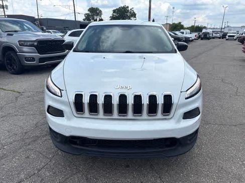 Used 2015 Jeep Cherokee Sport AWD/4WD image 4