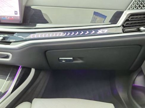 Used 2026 BMW X7 xDrive40i image 41