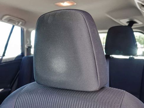 Used 2018 Toyota RAV4 LE FWD image 24