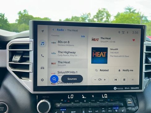 Used 2022 Toyota Tundra Limited w/ Power Package AWD/4WD image 27