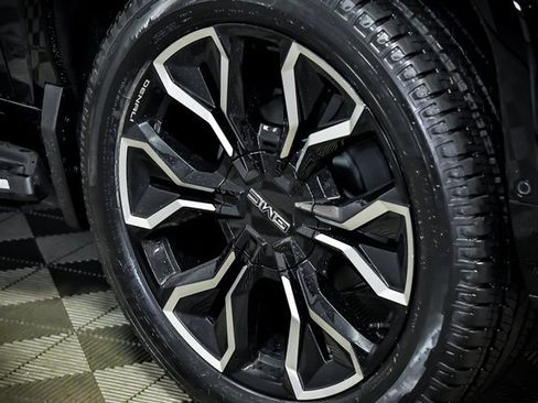 New 2025 GMC Sierra EV Denali image 3