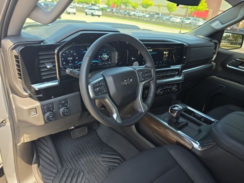 Used 2023 Chevrolet Silverado 1500 LT Trail Boss w/ Protection Package AWD/4WD image 16