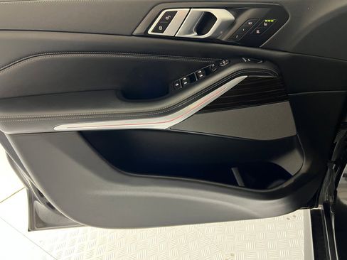 Used 2023 BMW X5 sDrive40i w/ Executive Package image 12