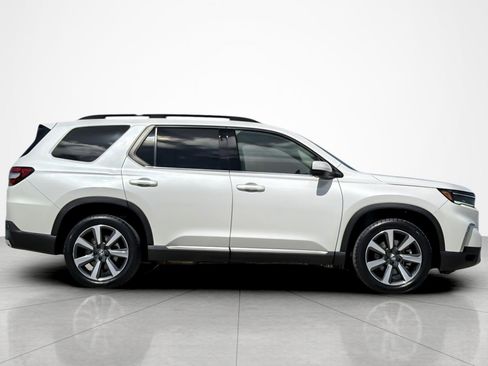 Used 2024 Honda Pilot Touring image 6