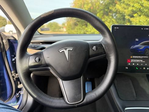 Used 2022 Tesla Model 3 Standard Range image 60