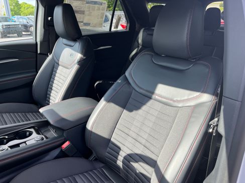 New 2026 Ford Explorer ST-Line w/ ST-Line Street Pack AWD/4WD image 9