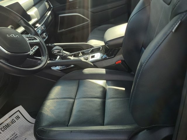 Used 2023 Kia Telluride EX FWD image 4