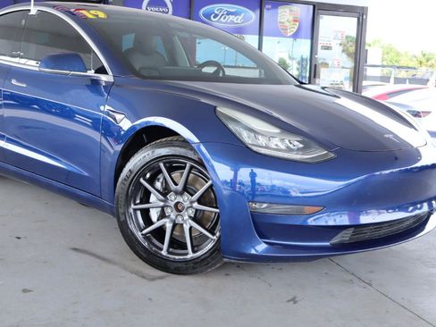 Used 2019 Tesla Model 3 Performance AWD/4WD image 2