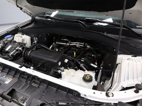 Certified 2021 Ford Explorer XLT w/ Equipment Group 202A image 12