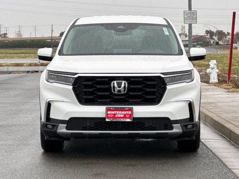 New 2025 Honda Pilot EX-L image 9