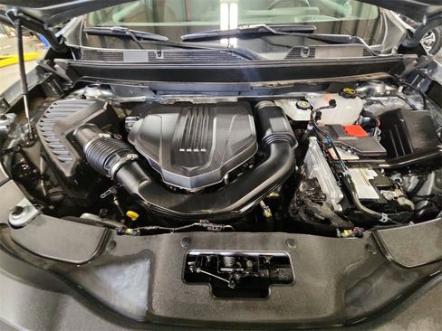 Certified 2024 Chevrolet Traverse RS w/ LPO, Floor Liner Package image 27