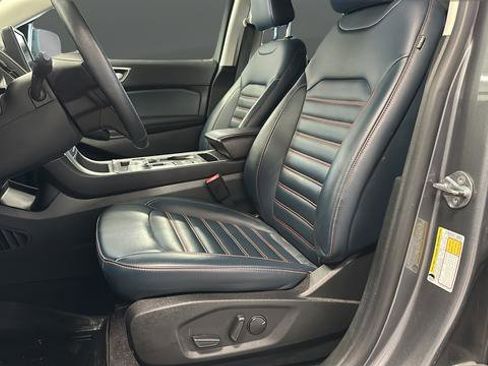 Used 2024 Ford Edge SEL w/ Sport Appearance Package AWD/4WD image 9