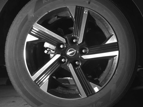 Used 2025 Nissan Sentra SV FWD image 18
