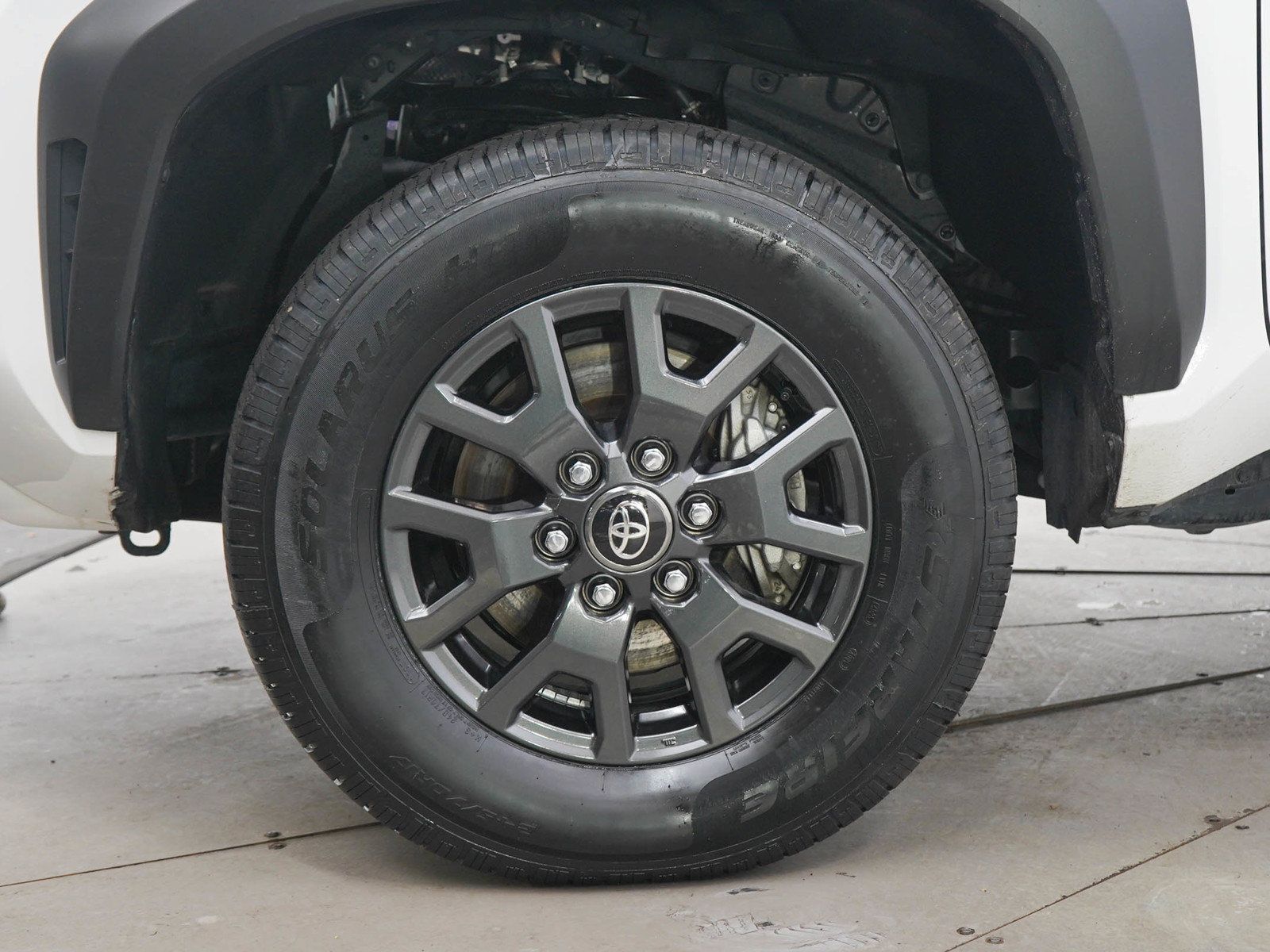 Used 2025 Toyota 4Runner SR5 AWD/4WD image 28