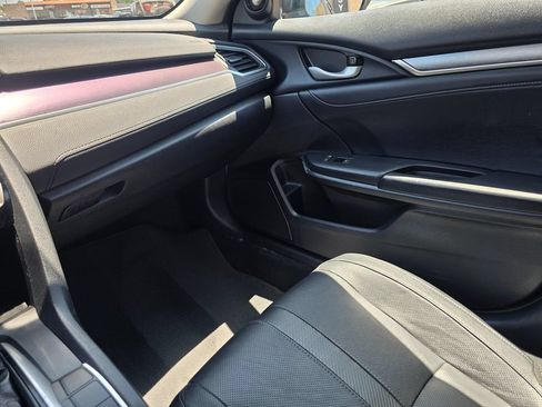 Used 2018 Honda Civic Touring image 34