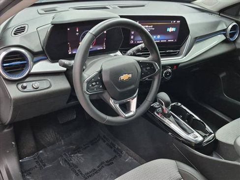 Certified 2024 Chevrolet Trax LT w/ Driver Confidence Package FWD image 10