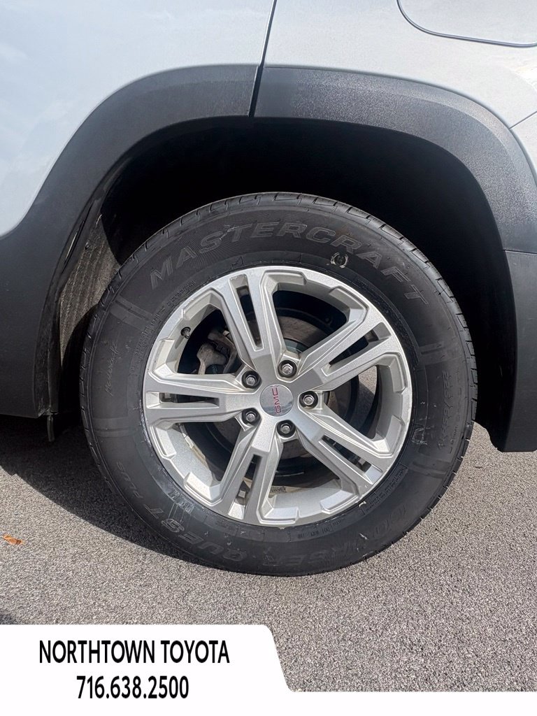 Used 2020 GMC Terrain SLE w/ Driver Convenience Package FWD image 11