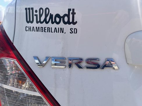 Used 2018 Nissan Versa SV FWD image 8