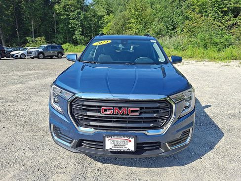 Used 2024 GMC Terrain SLE w/ Driver Convenience Package AWD/4WD image 29