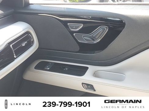 New 2026 Lincoln Aviator 2WD image 27