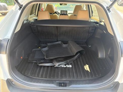 Used 2020 Toyota RAV4 XLE Premium AWD/4WD image 36
