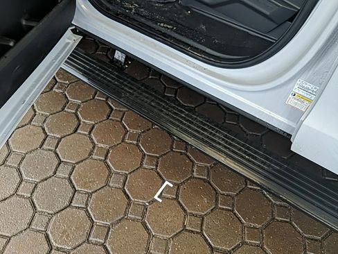 Used 2025 Ford Expedition Max Platinum image 14