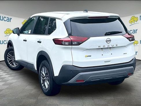 Used 2023 Nissan Rogue S AWD/4WD image 2