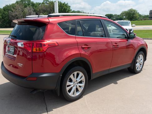 Used 2015 Toyota RAV4 Limited AWD/4WD image 19
