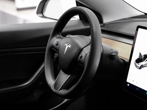 Used 2020 Tesla Model 3 Long Range image 15