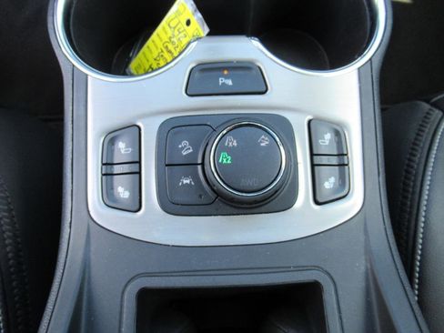 Used 2022 GMC Terrain Denali image 24