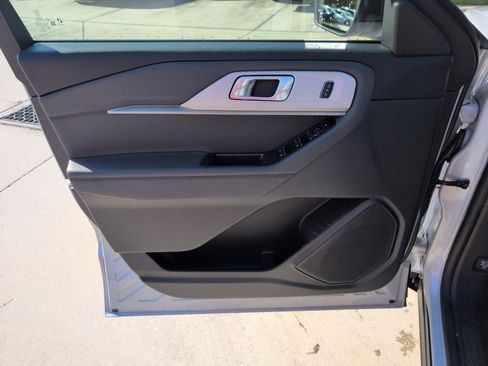 New 2026 Ford Explorer Active image 27