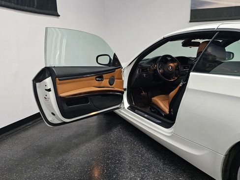 Used 2013 BMW 335i 335i Convertible 2D image 11