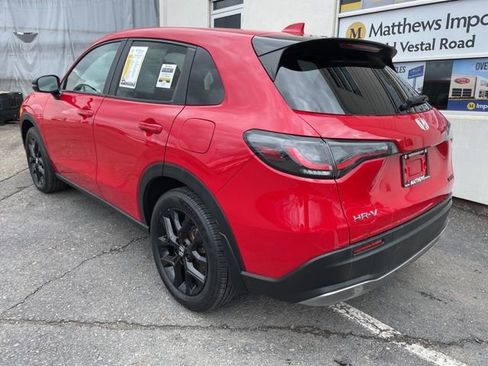Used 2024 Honda HR-V Sport image 3