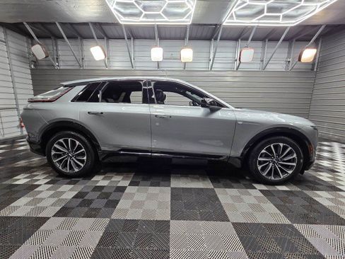 Used 2024 Cadillac Lyriq Sport AWD/4WD image 10