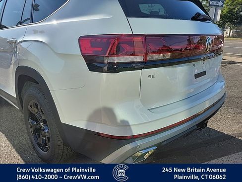 New 2026 Volkswagen Atlas Peak Edition image 11