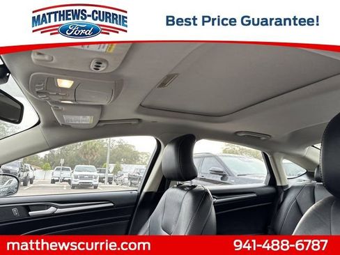 Used 2018 Ford Fusion Titanium image 11