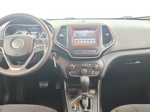 Used 2019 Jeep Cherokee Latitude w/ Popular Appearance Group image 11