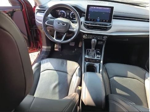 Used 2022 Jeep Compass Limited w/ Elite Group image 8