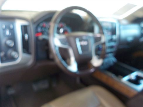 Used 2018 GMC Sierra 1500 SLT image 9