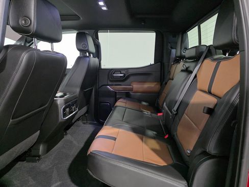 Used 2022 Chevrolet Silverado 1500 High Country w/ Z71 Off-Road Package image 18