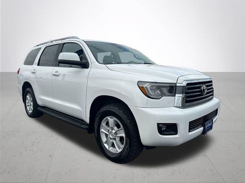 Used 2021 Toyota Sequoia SR5 w/ Premium Package AWD/4WD image 5